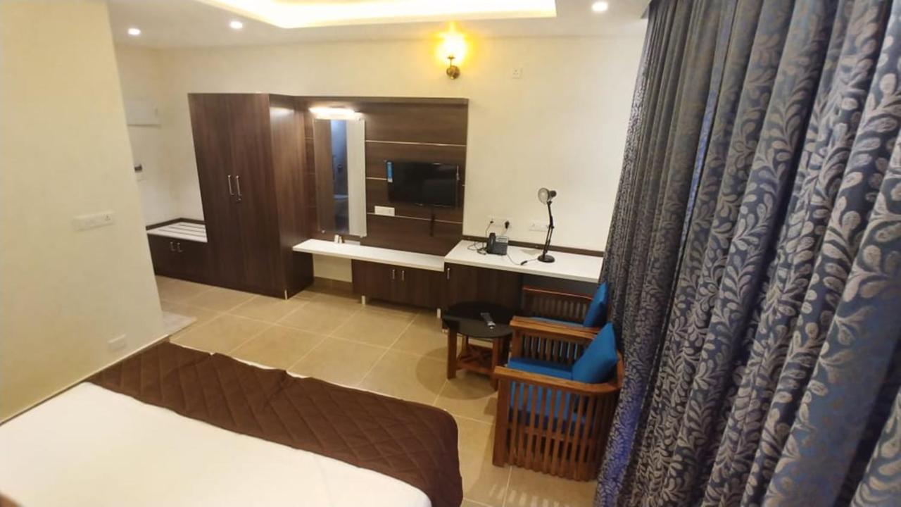 Mirth Hotels And Resorts Kanthalloor Экстерьер фото